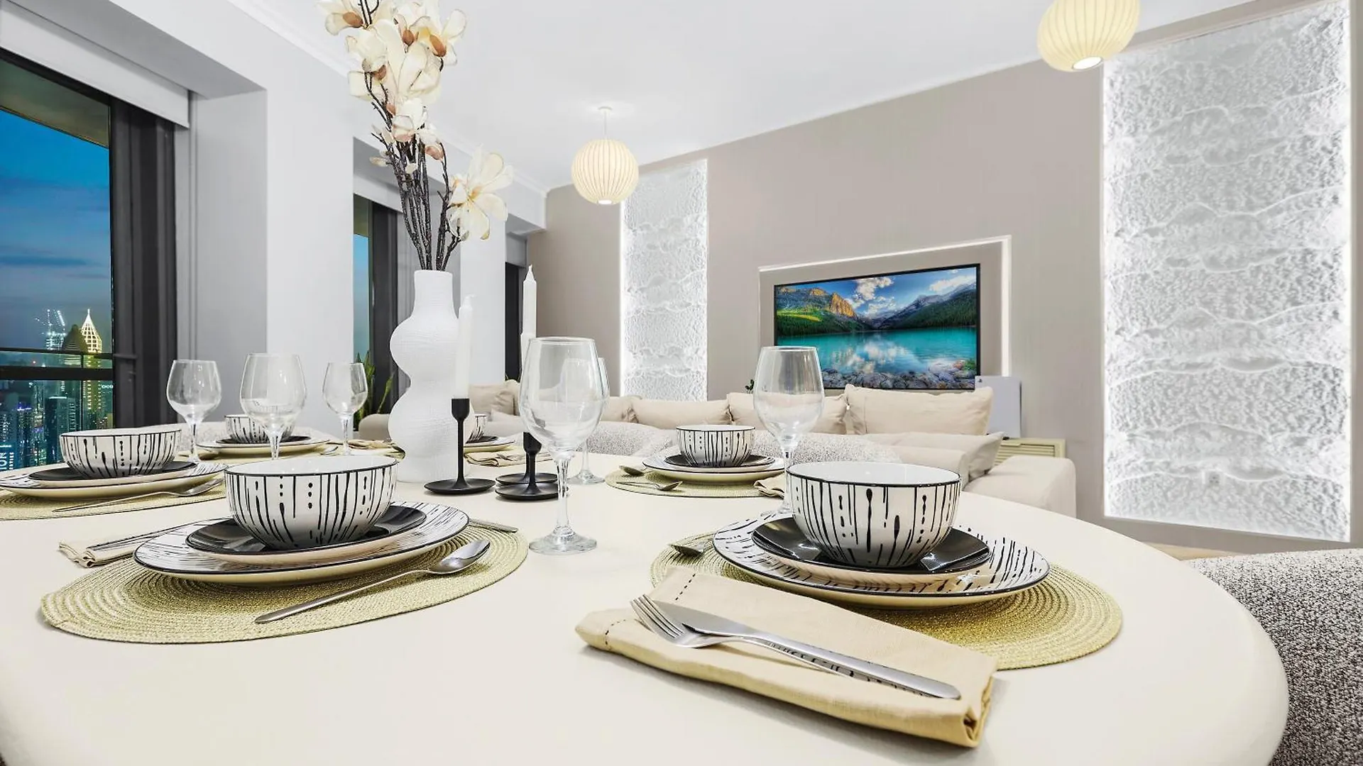 Apartment First Class 2Br With Full Dubai Skyline & Sea View