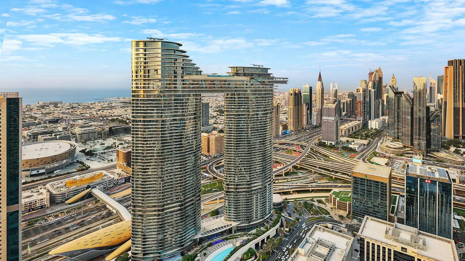 First Class 2Br With Full Dubai Skyline & Sea View