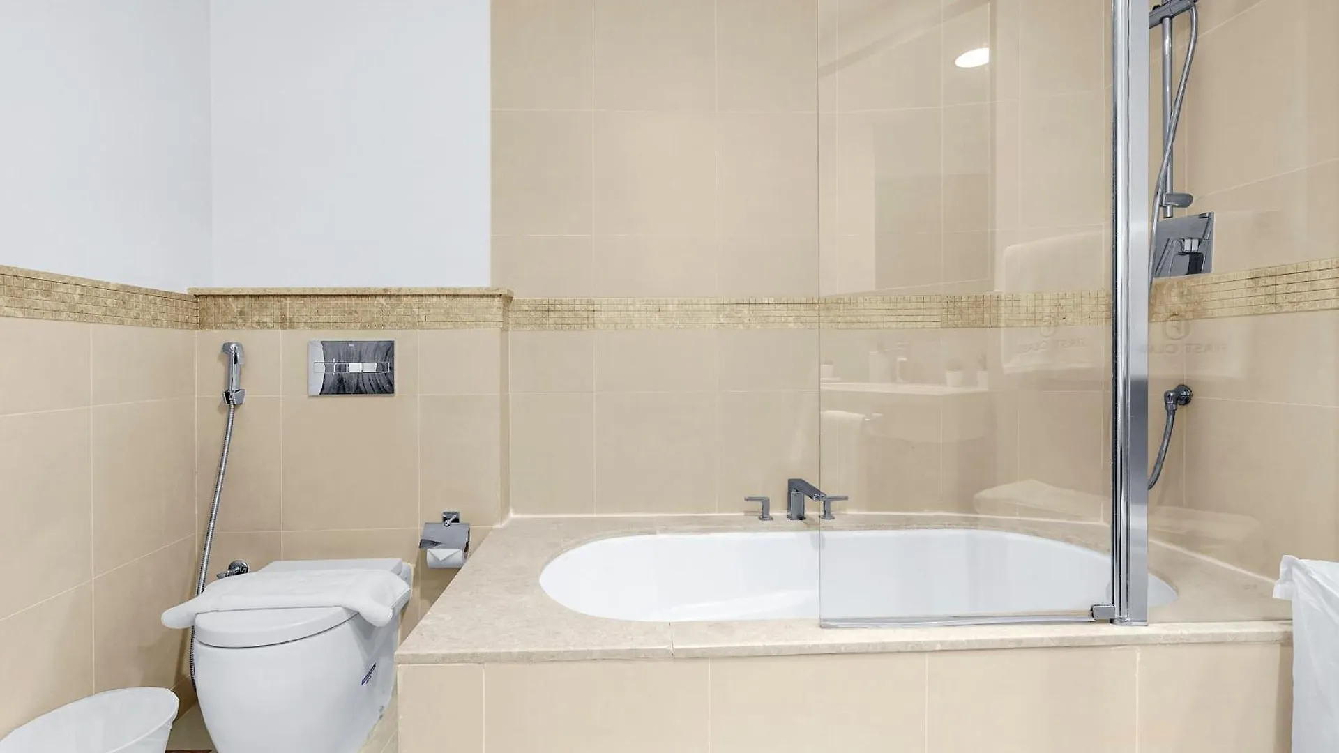 Appartement First Class 2Br With Full Dubai Skyline & Sea View
